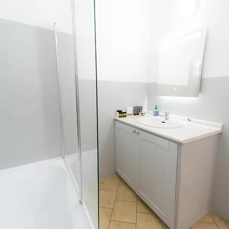 Ravissant Triplex Et Duplex Au Centre De St Esprit דירה פונט-סנט-אספריט