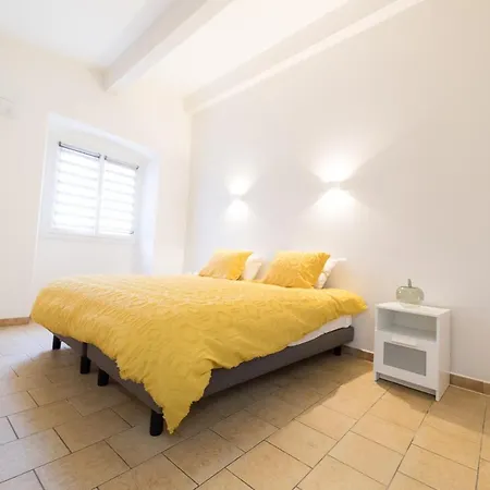 Ravissant Triplex Et Duplex Au Centre De St Esprit Appartement Pont-Saint-Esprit